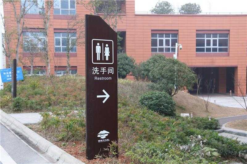 在标识设计中，箭头起到什么作用呢？
